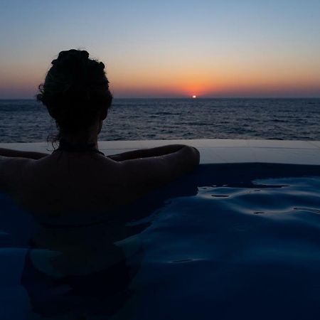Ikarian Endless Blue Guest House Kouniadi Exterior foto