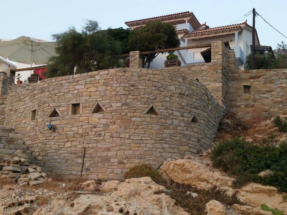 Ikarian Endless Blue Guest House Kouniadi Exterior foto