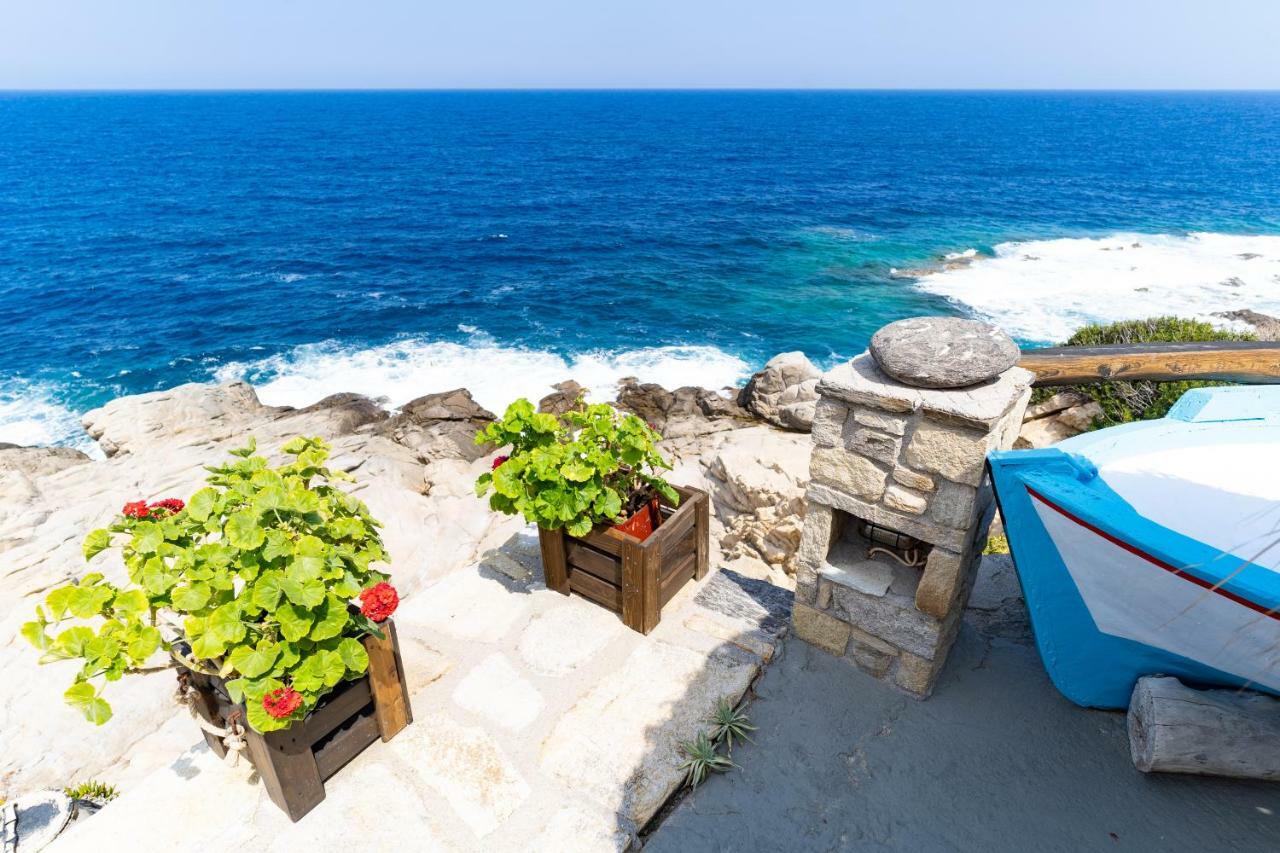 Ikarian Endless Blue Guest House Kouniadi Exterior foto